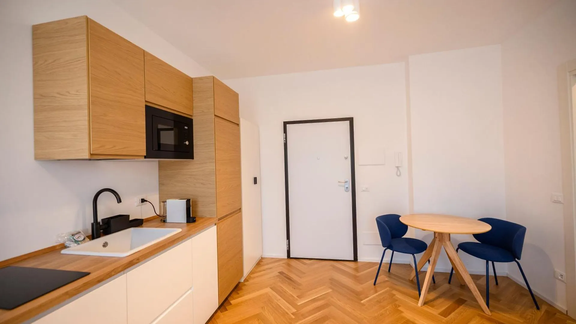 Apartamento Moderno Bilocale In Zona Monumentale-Cenisio Milán